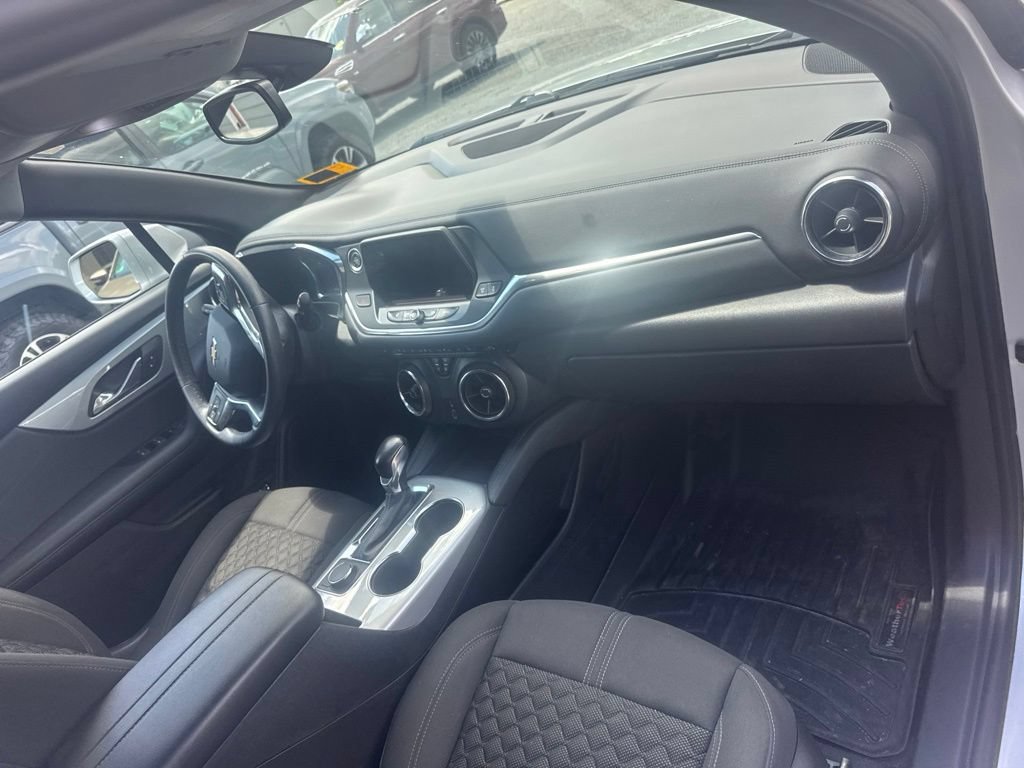 Used 2019 Chevrolet Blazer LT FWD image 27