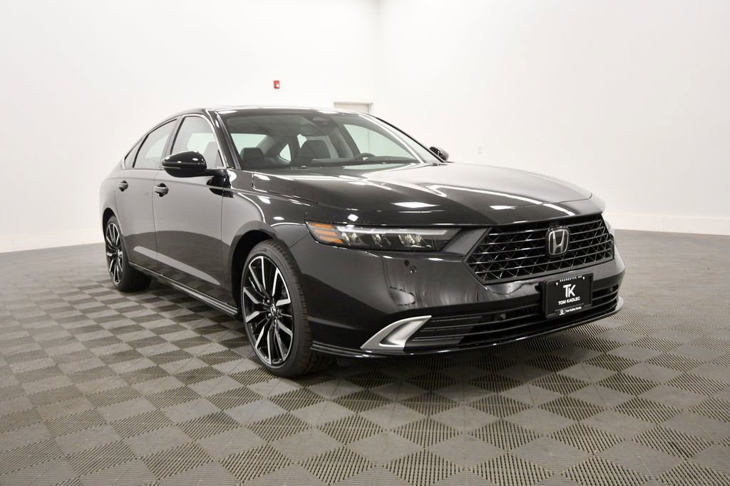 New 2026 Honda Accord Touring image 9
