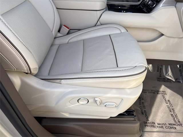 Used 2024 GMC Yukon XL Denali image 14