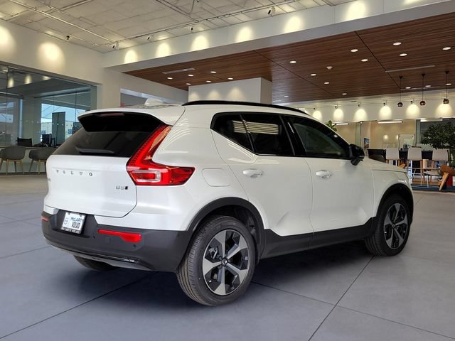 New 2026 Volvo XC40 B5 Plus w/ Protection Package Premier AWD/4WD image 6