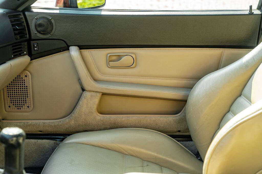 Used 1986 Porsche 944 Turbo image 74