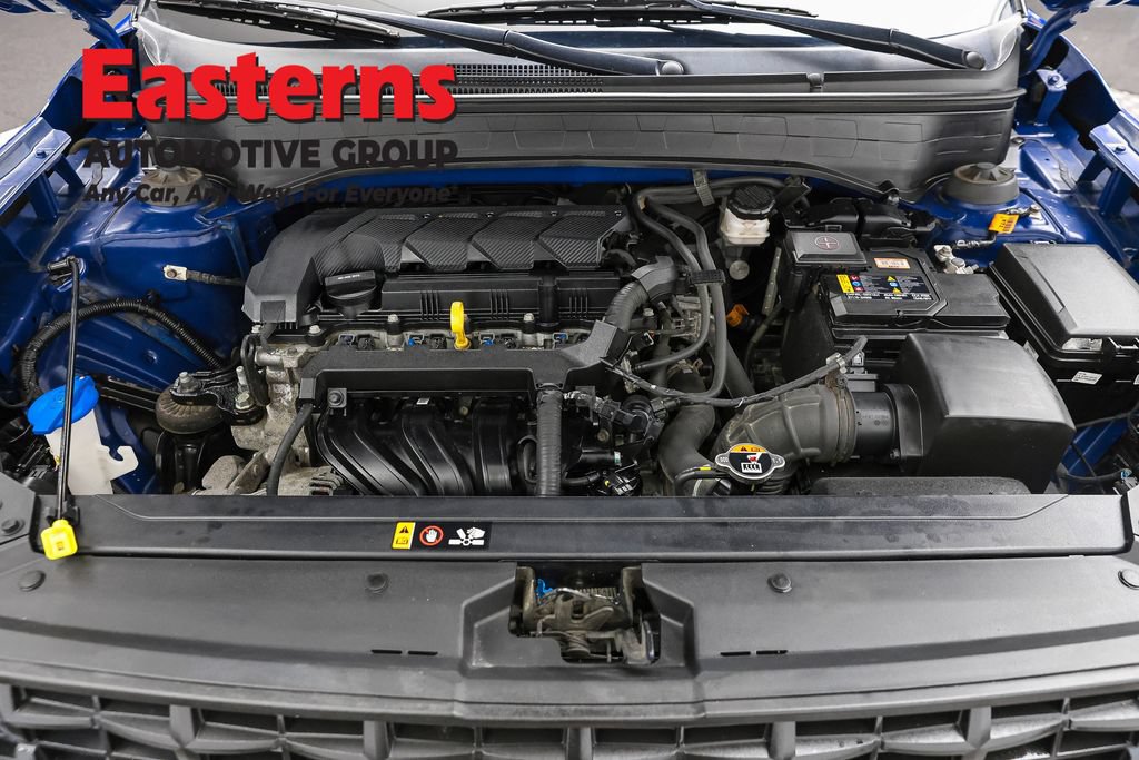 Used 2023 Hyundai Venue SE FWD image 8
