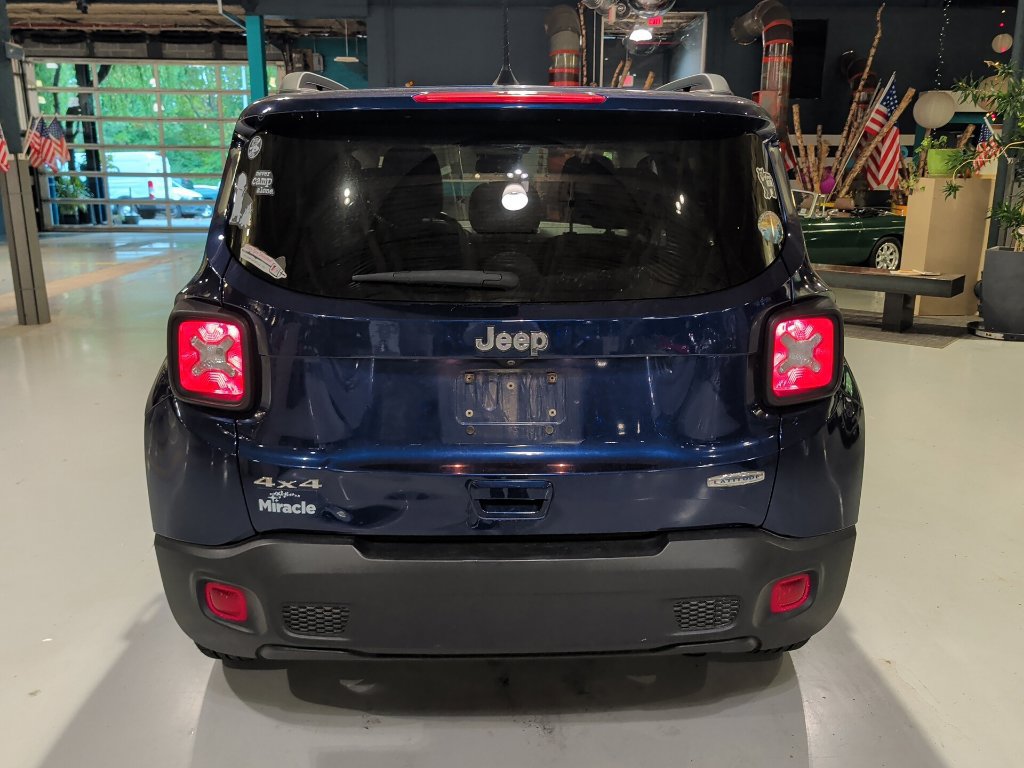 Used 2019 Jeep Renegade Latitude w/ Cold Weather Group AWD/4WD image 12