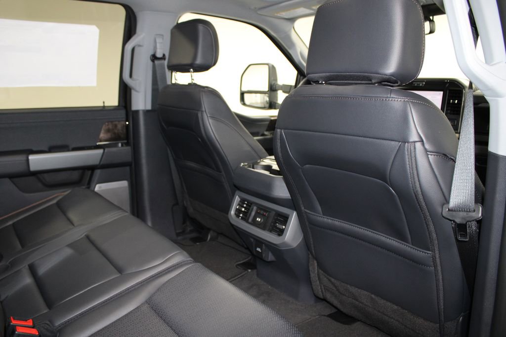 New 2026 Ford F250 Lariat w/ Black Appearance Package image 34
