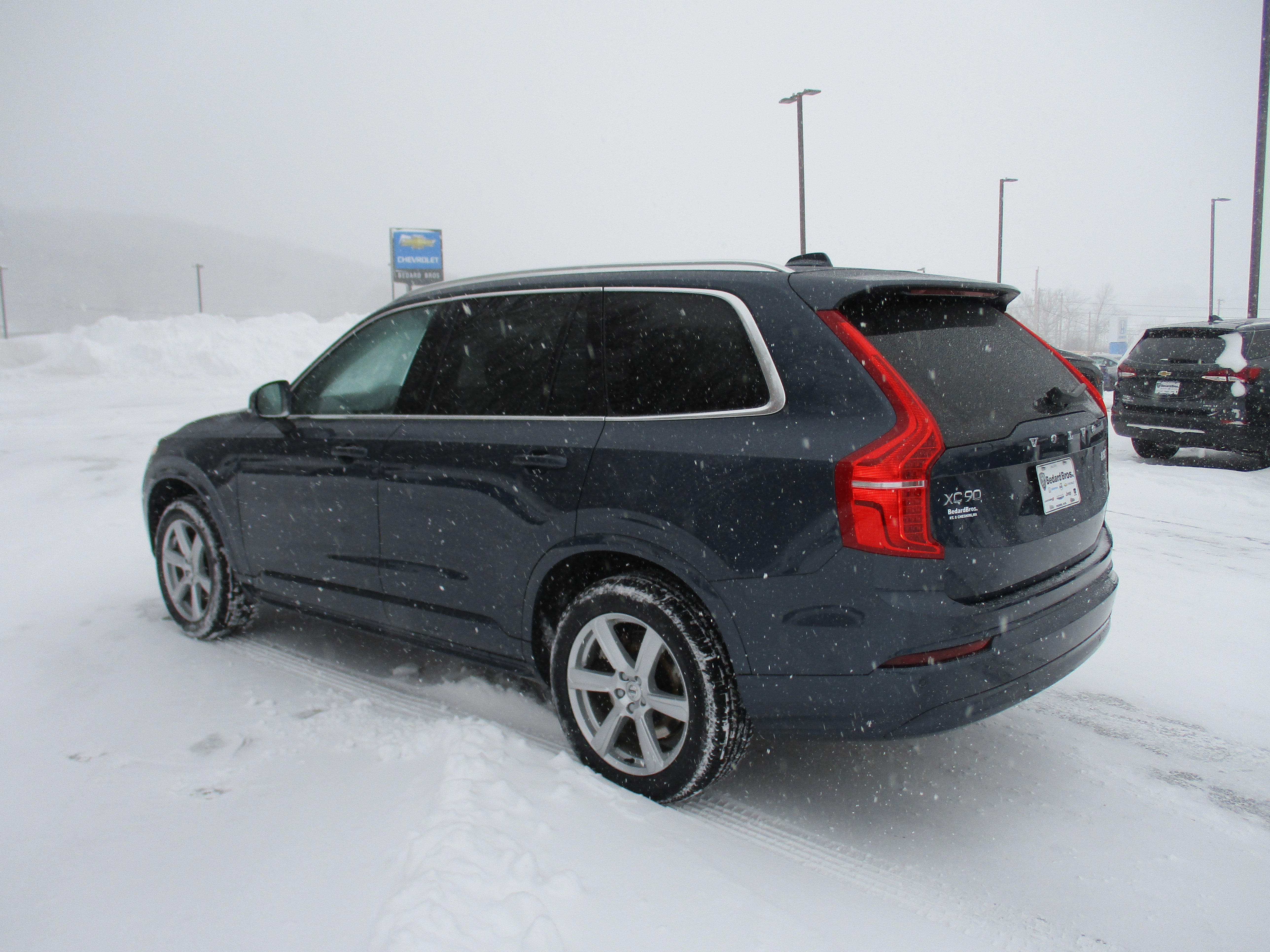 Certified 2023 Volvo XC90 B5 Core w/ Climate Package image 7