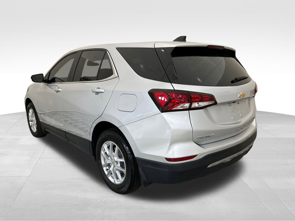 Used 2022 Chevrolet Equinox LT w/ LPO, Floor Liner Package FWD image 3