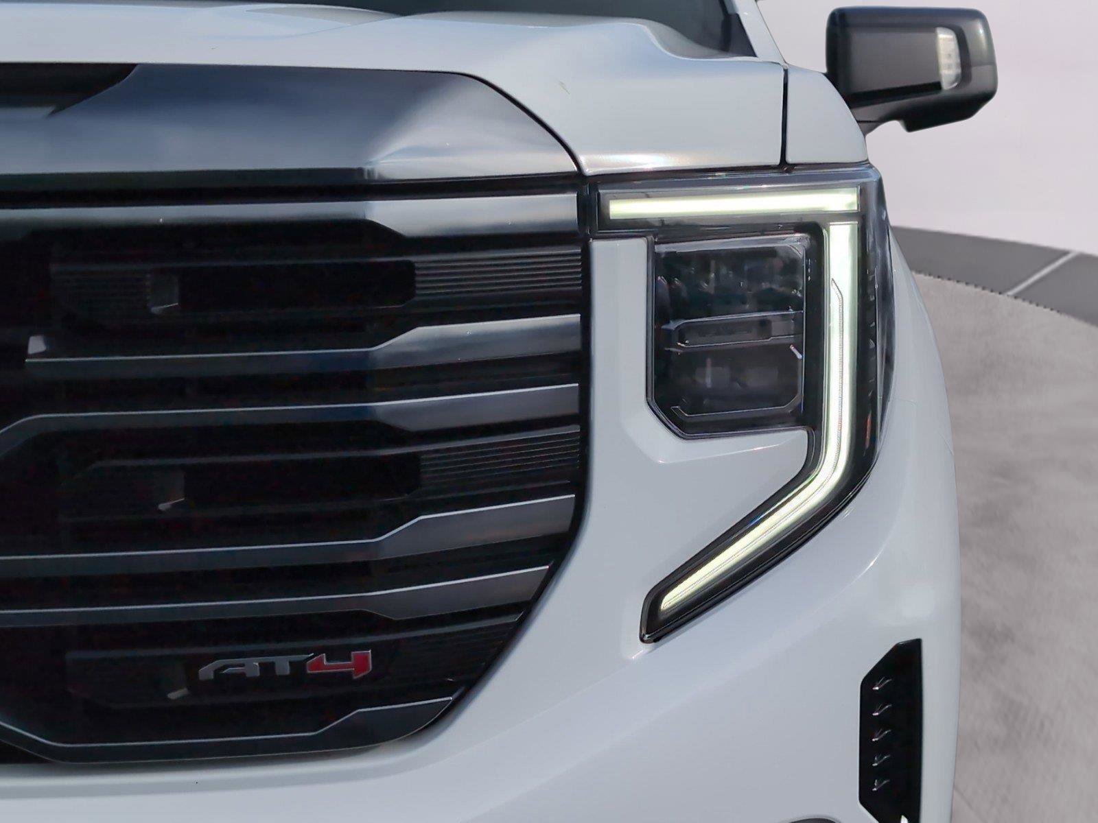 Used 2023 GMC Sierra 1500 AT4 w/ AT4 Premium Package AWD/4WD image 37