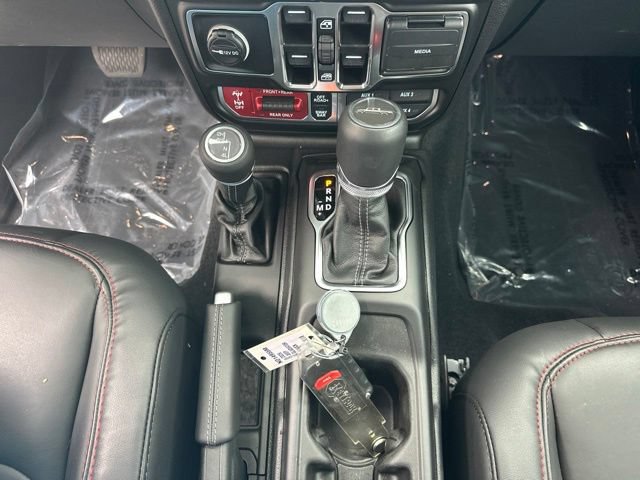Used 2026 Jeep Gladiator Rubicon w/ Safety Group AWD/4WD image 28