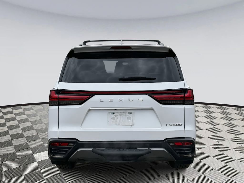 Used 2024 Lexus LX 600 4WD w/ Appearance Package image 3