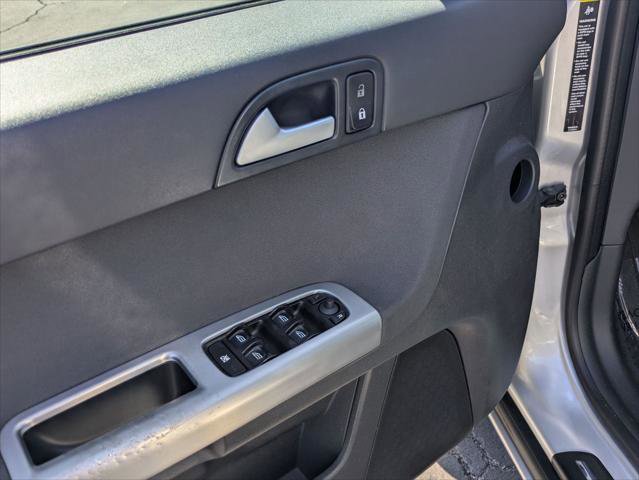 Used 2009 Volvo V50 2.4i FWD image 26