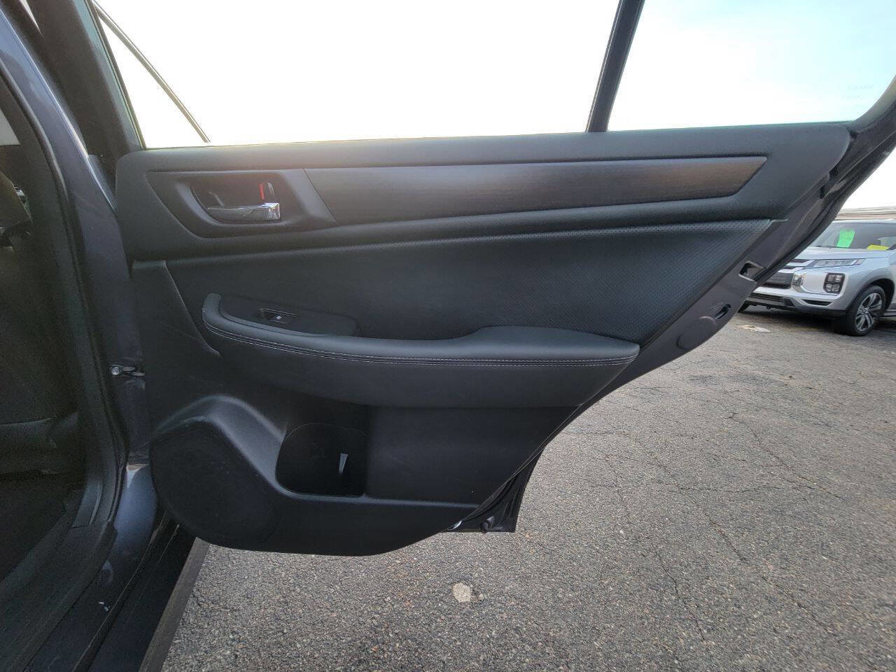 Used 2017 Subaru Legacy 2.5i Limited image 21