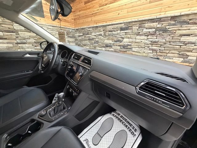 Used 2019 Volkswagen Tiguan SE AWD/4WD image 15