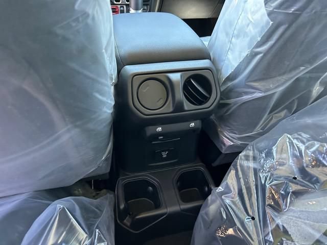 New 2025 Jeep Gladiator Sport AWD/4WD image 15