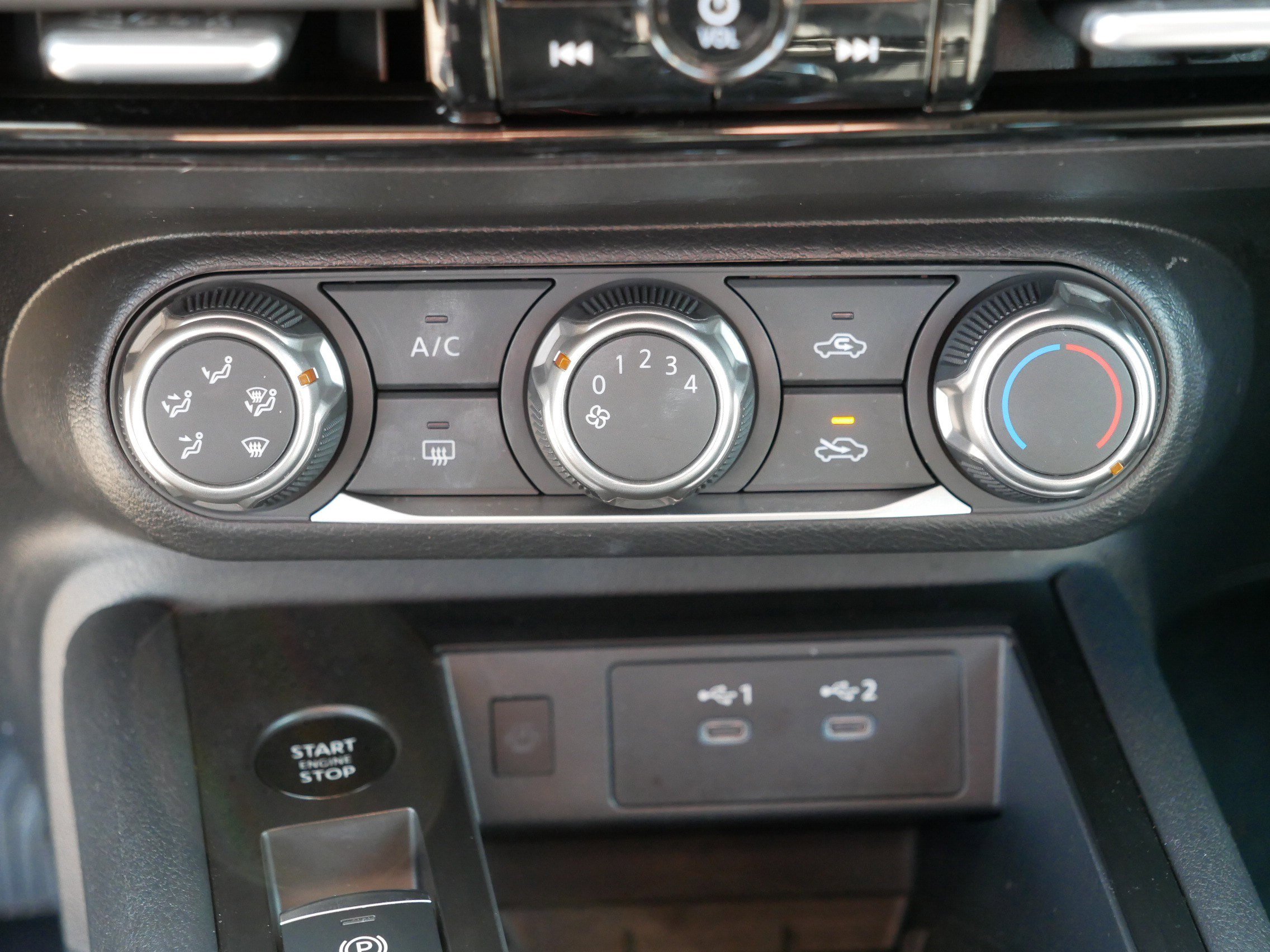 Certified 2025 Nissan Kicks SV image 23