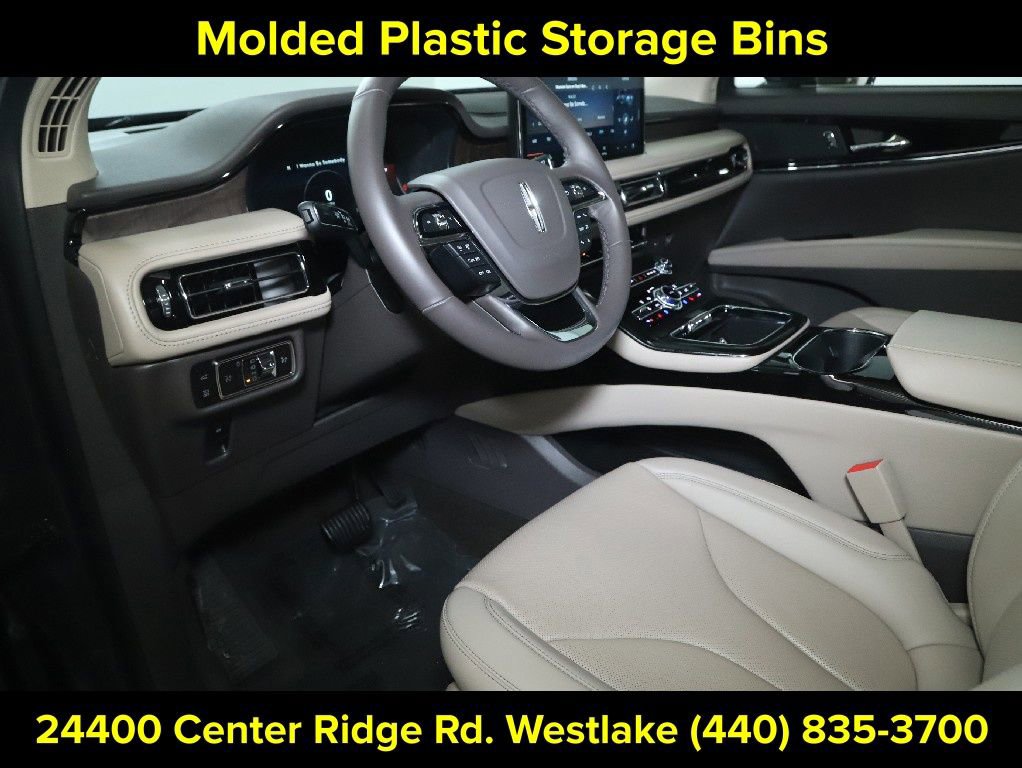 Used 2023 Lincoln Nautilus Reserve w/ Cargo Utility Package AWD/4WD image 18