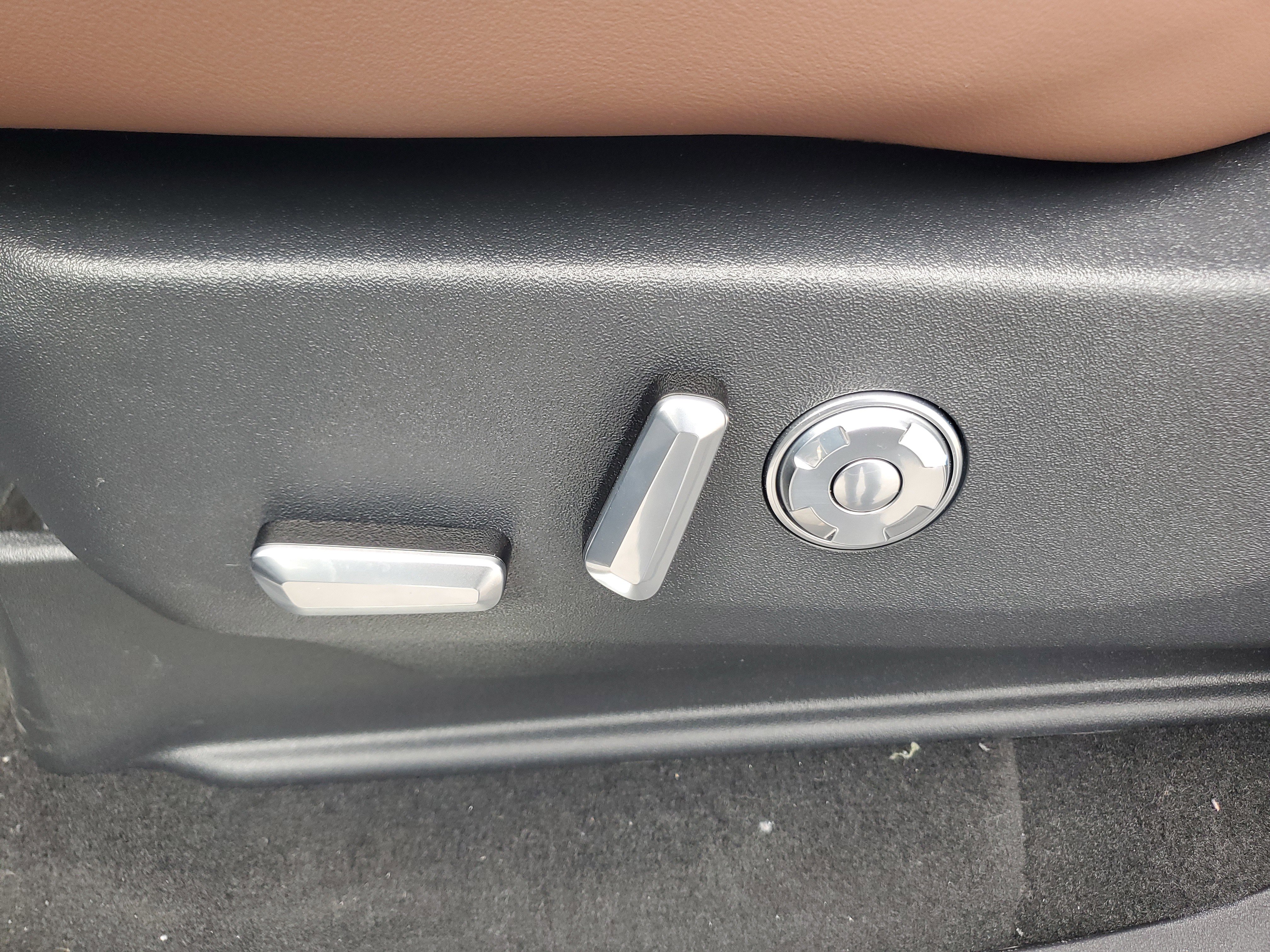 New 2026 Lincoln Navigator Reserve AWD/4WD image 13