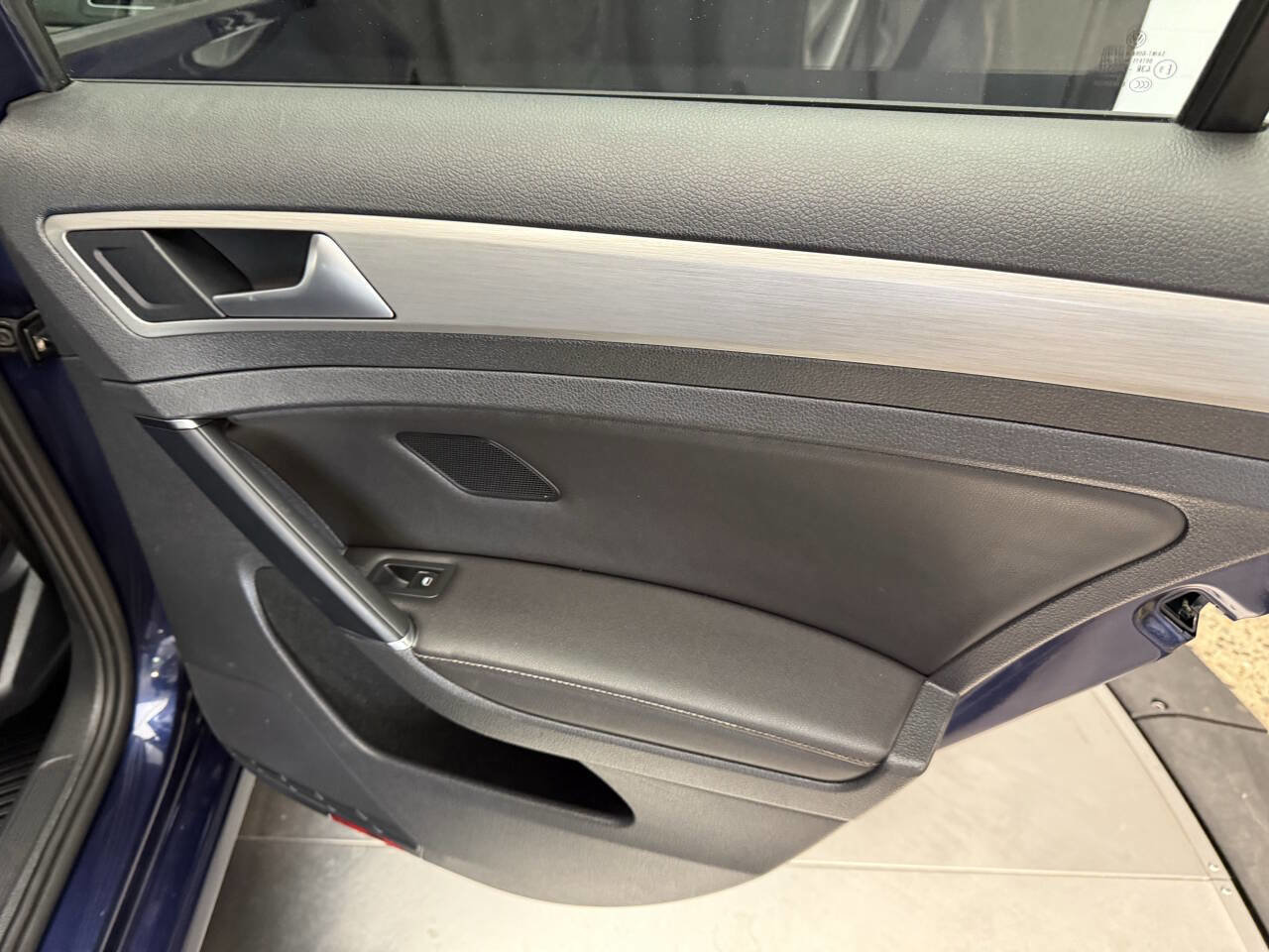 Used 2015 Volkswagen Golf SE FWD image 23