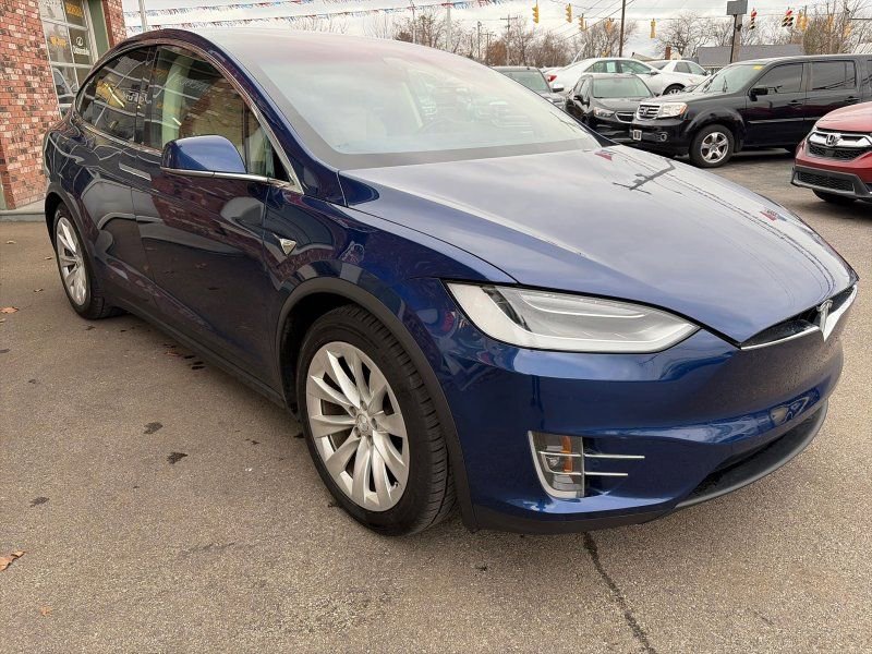 Used 2017 Tesla Model X 100D image 4