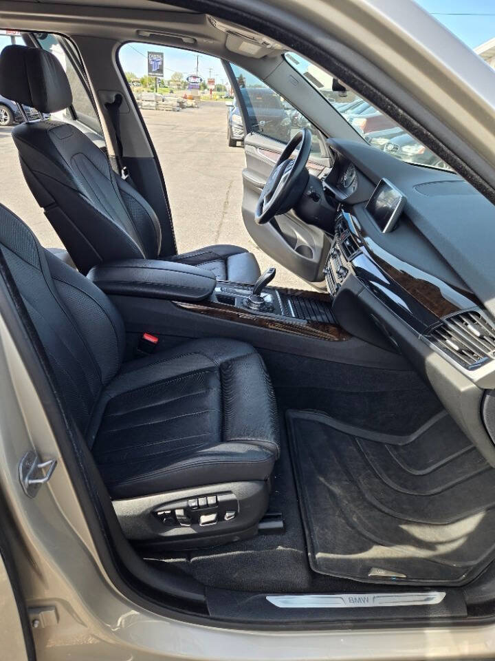 Used 2015 BMW X5 xDrive50i AWD/4WD image 24