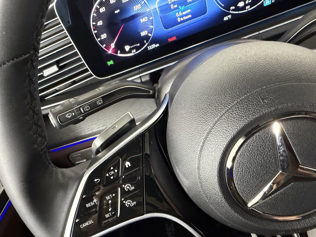 Used 2025 Mercedes-Benz GLE 450e 4MATIC image 36