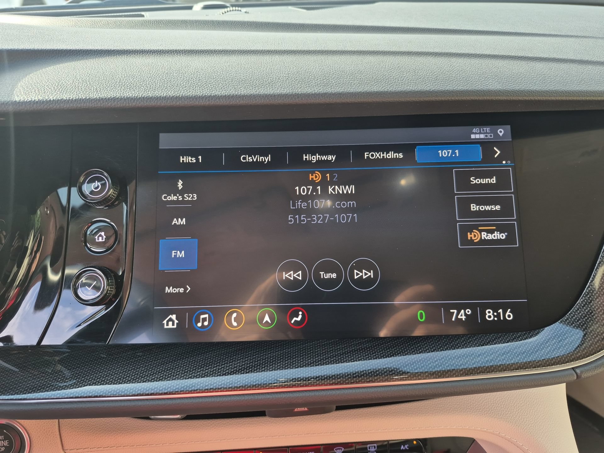 Used 2021 Buick Envision Essence w/ Technology Package I AWD/4WD image 14