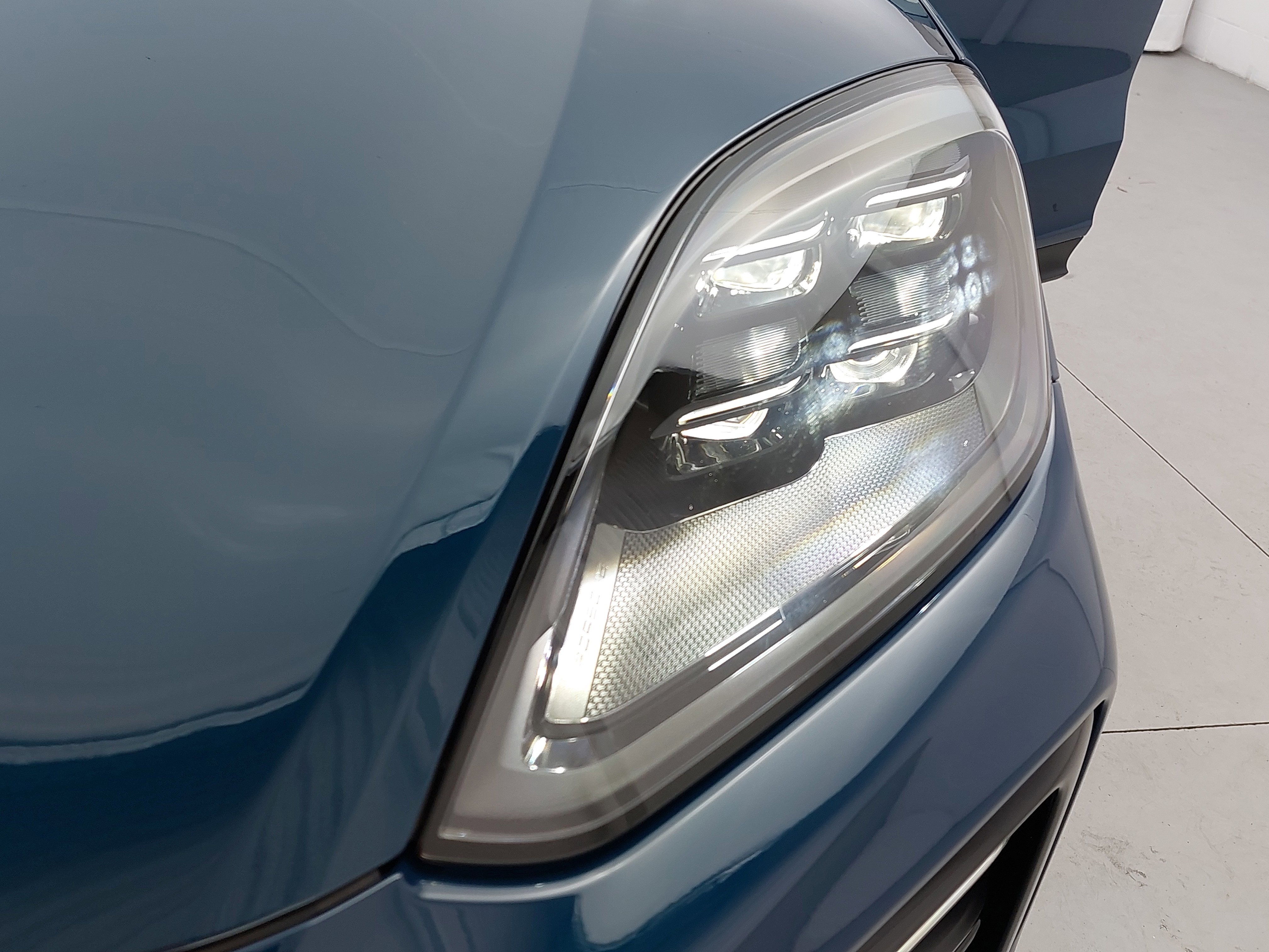 New 2025 Porsche Cayenne E-Hybrid image 33