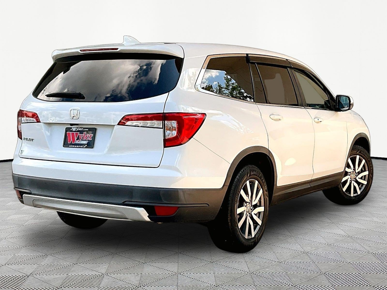 Used 2021 Honda Pilot EX image 6
