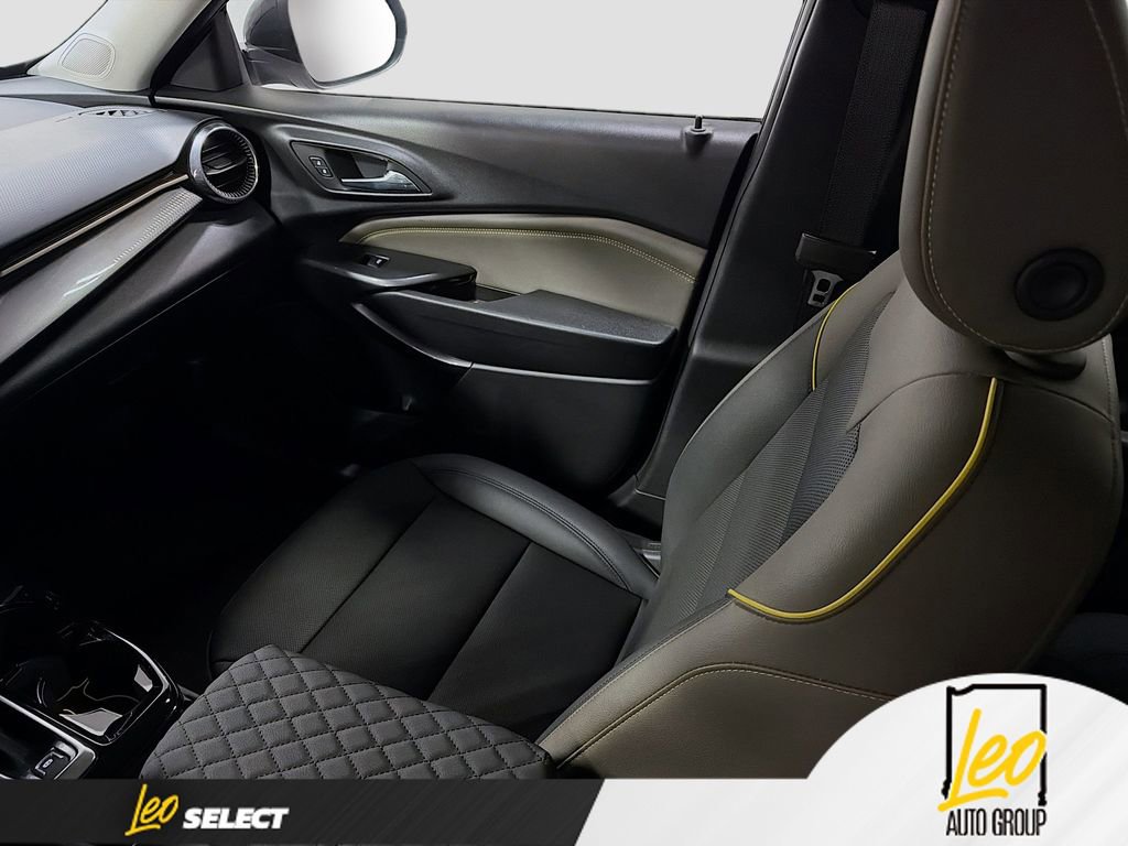 Used 2025 Chevrolet Trax ACTIV w/ Driver Confidence Package image 22