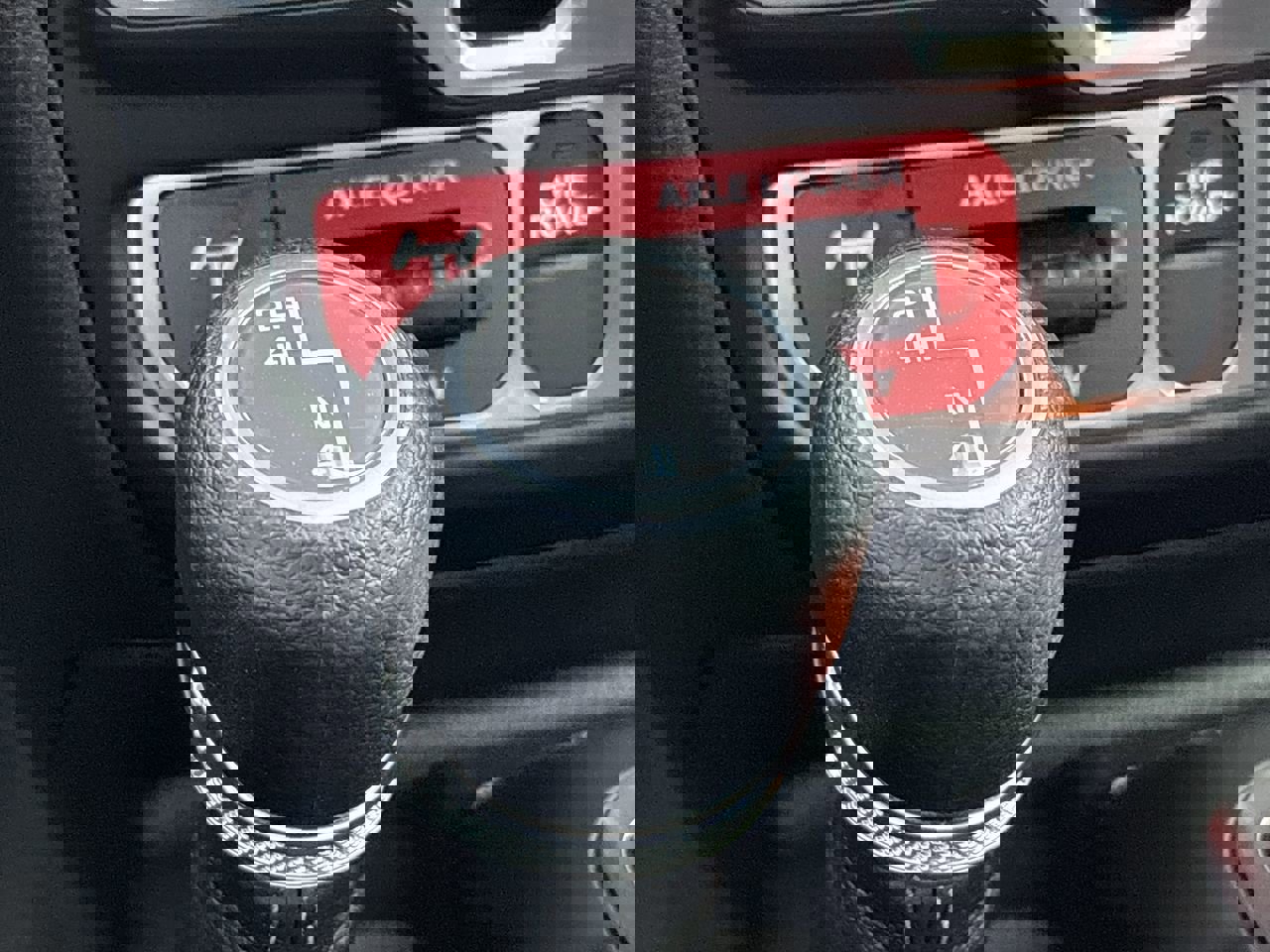 New 2025 Jeep Gladiator Willys image 23