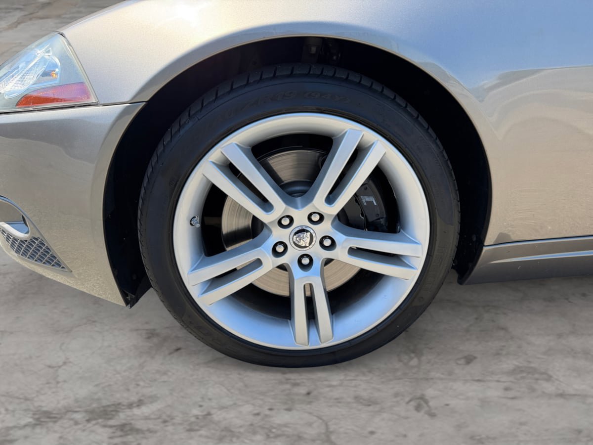 Used 2009 Jaguar XKR R image 10