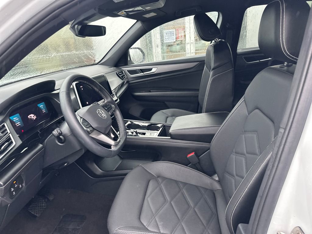 Used 2024 Volkswagen Atlas Cross Sport SE image 9