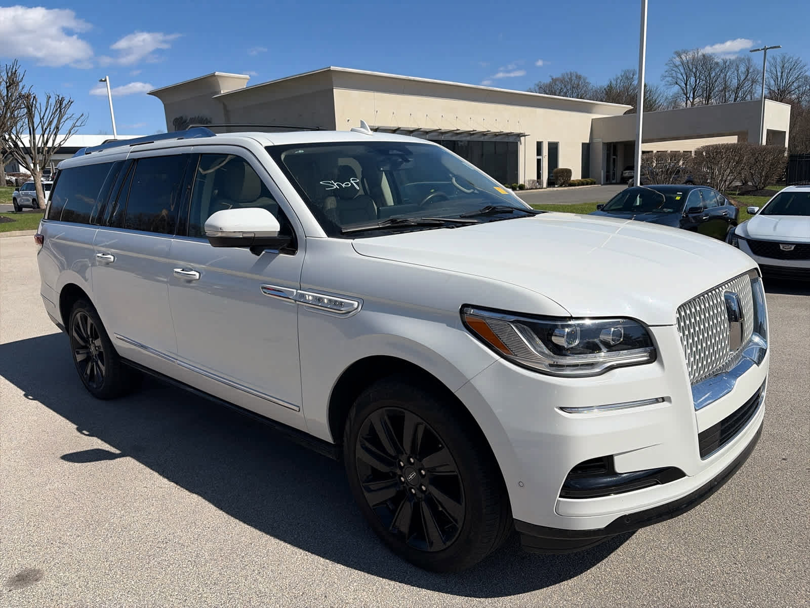 Used 2024 Lincoln Navigator L Reserve image 5