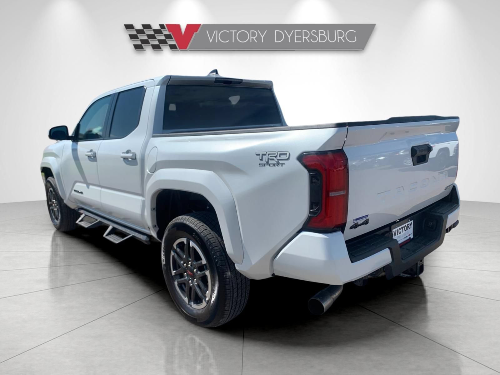 Used 2025 Toyota Tacoma TRD Sport AWD/4WD image 6