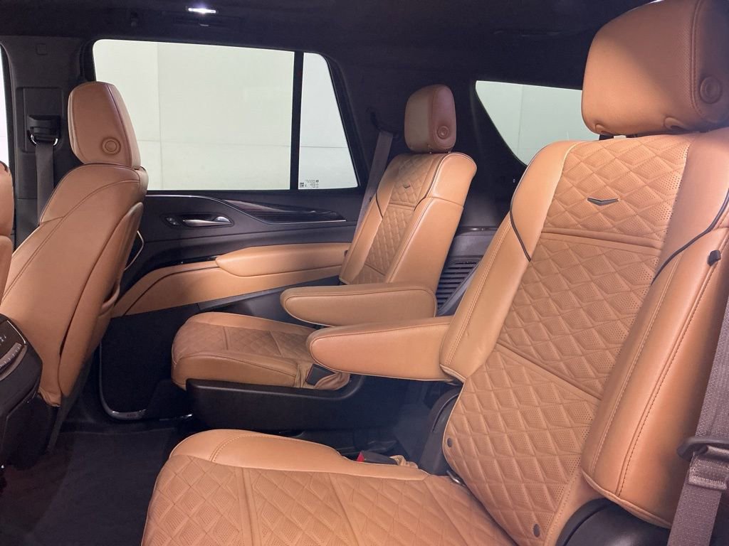 Used 2021 Cadillac Escalade Sport w/ Driver Assist Tech Package image 26