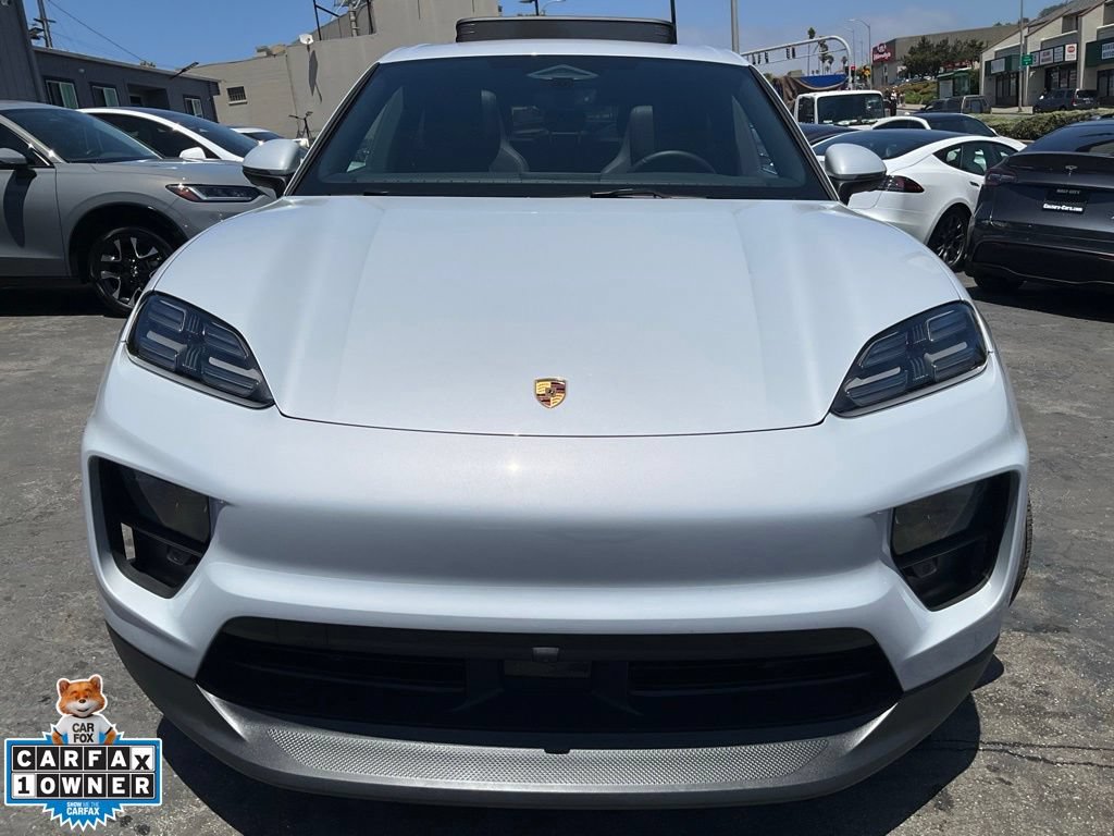 Used 2025 Porsche Macan 4S Electric AWD/4WD image 2