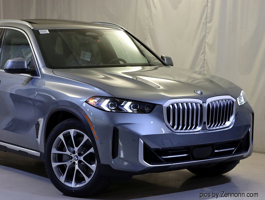 Used 2026 BMW X5 xDrive50e w/ Climate Comfort Package image 2