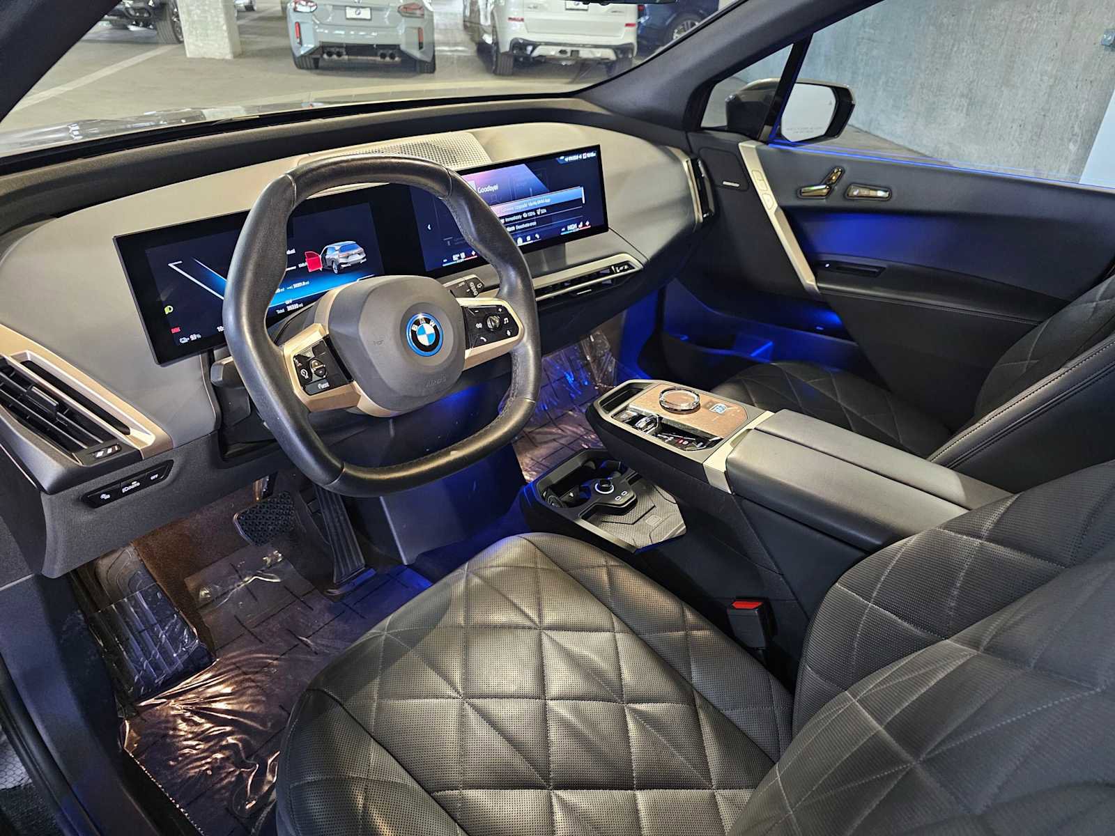 Used 2024 BMW iX xDrive50 w/ Premium Package image 2