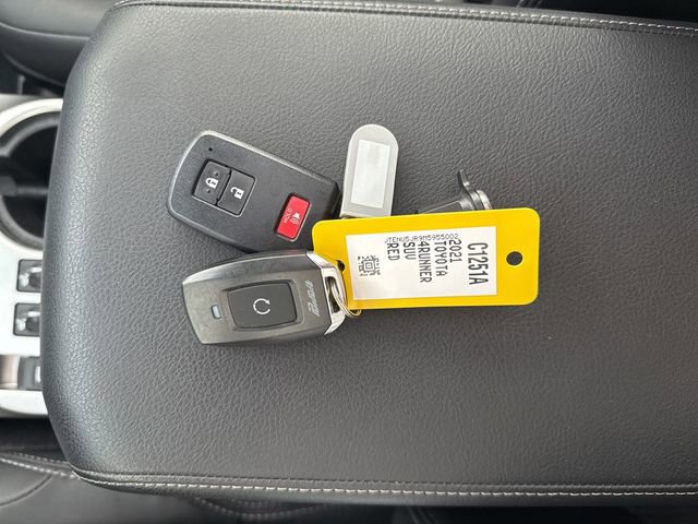 Used 2021 Toyota 4Runner SR5 Premium w/ Moonroof Package image 36