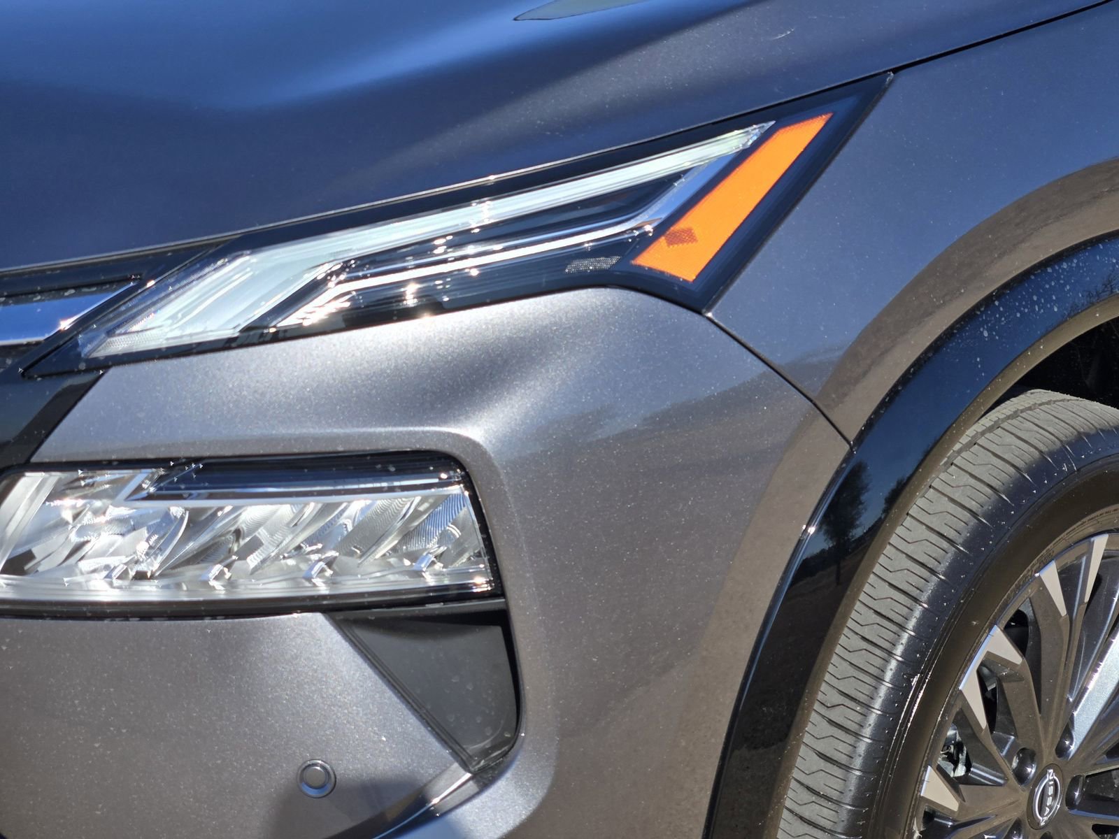 New 2026 Nissan Rogue Platinum image 9