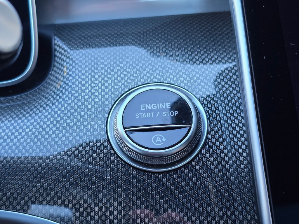 Used 2025 Mercedes-Benz CLE 300 4MATIC Coupe image 28