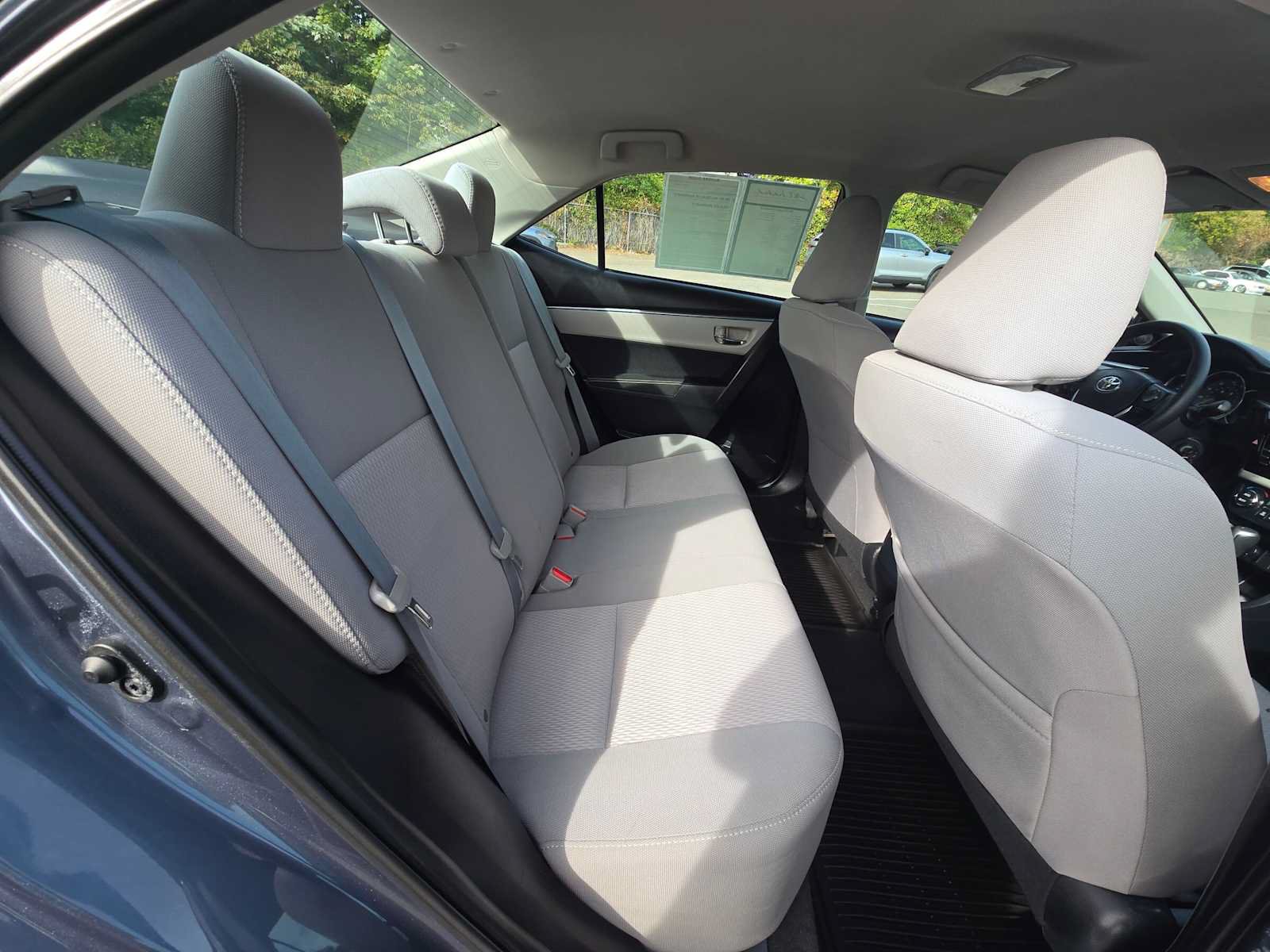 Used 2014 Toyota Corolla LE FWD image 12