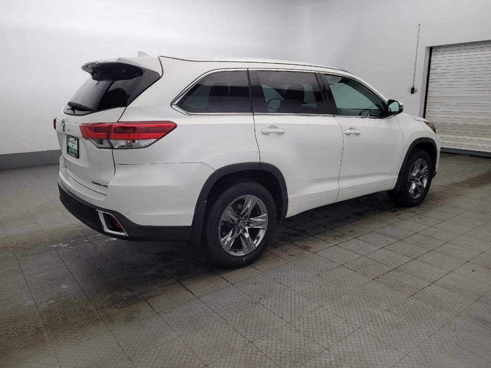 Used 2019 Toyota Highlander Limited Platinum w/ Carpet Mat Package (TMS) image 10