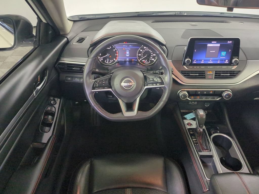 Used 2024 Nissan Altima 2.5 SR FWD image 17