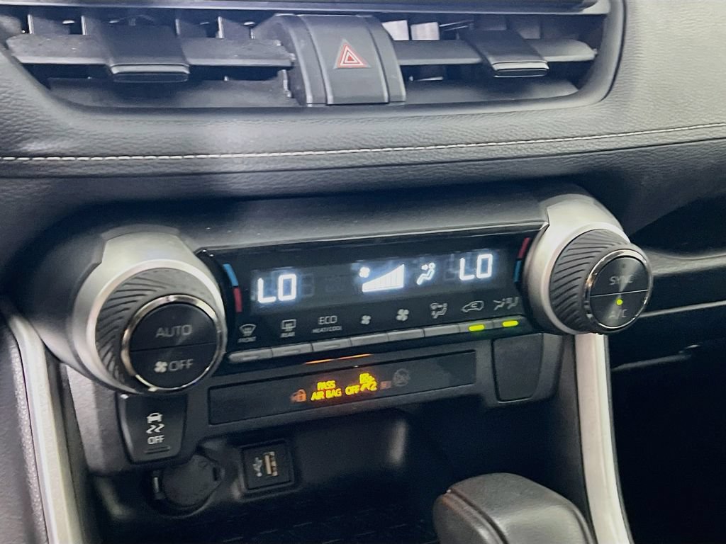 Certified 2025 Toyota RAV4 XLE AWD/4WD image 14