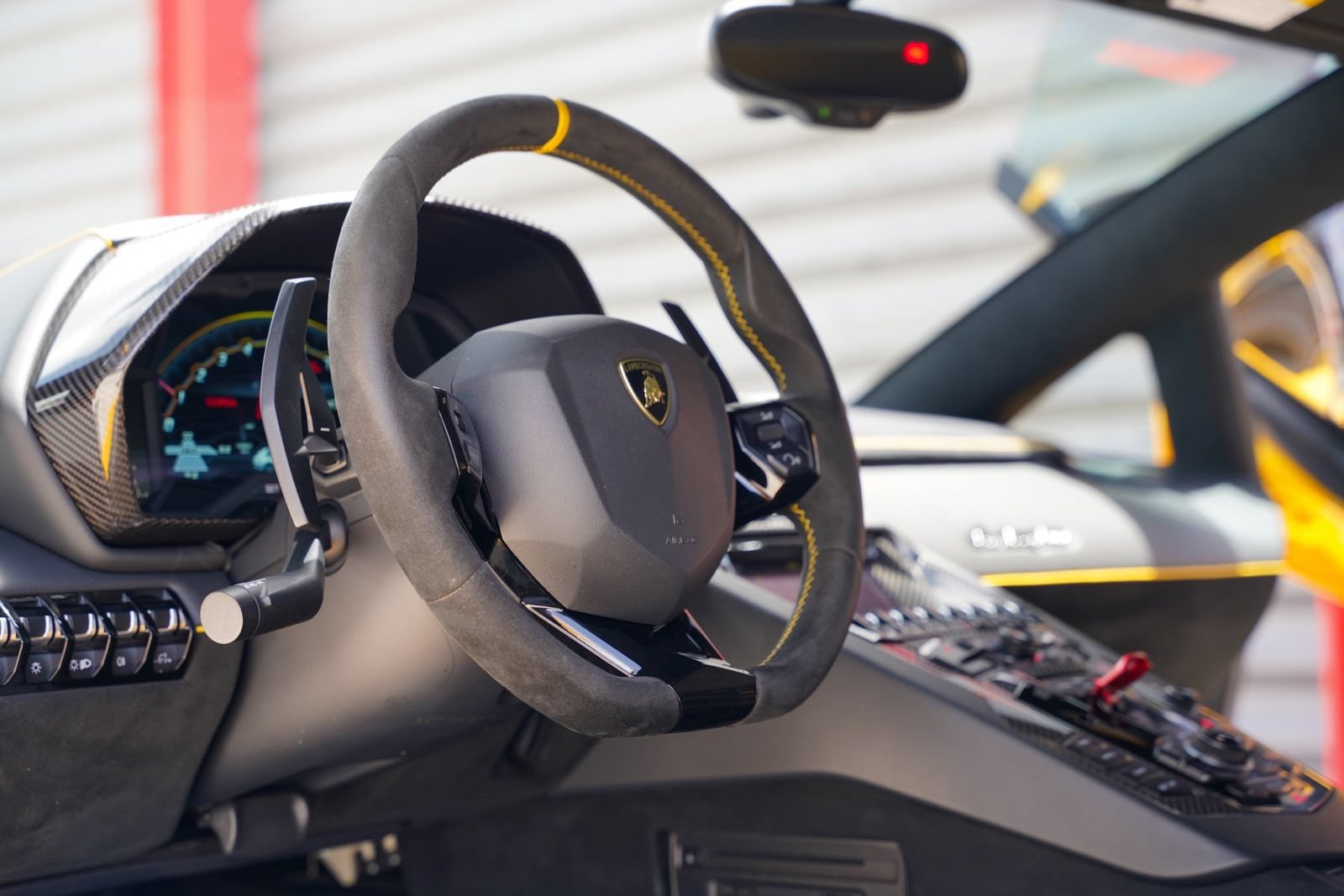 Used 2021 Lamborghini Aventador SVJ AWD/4WD image 38