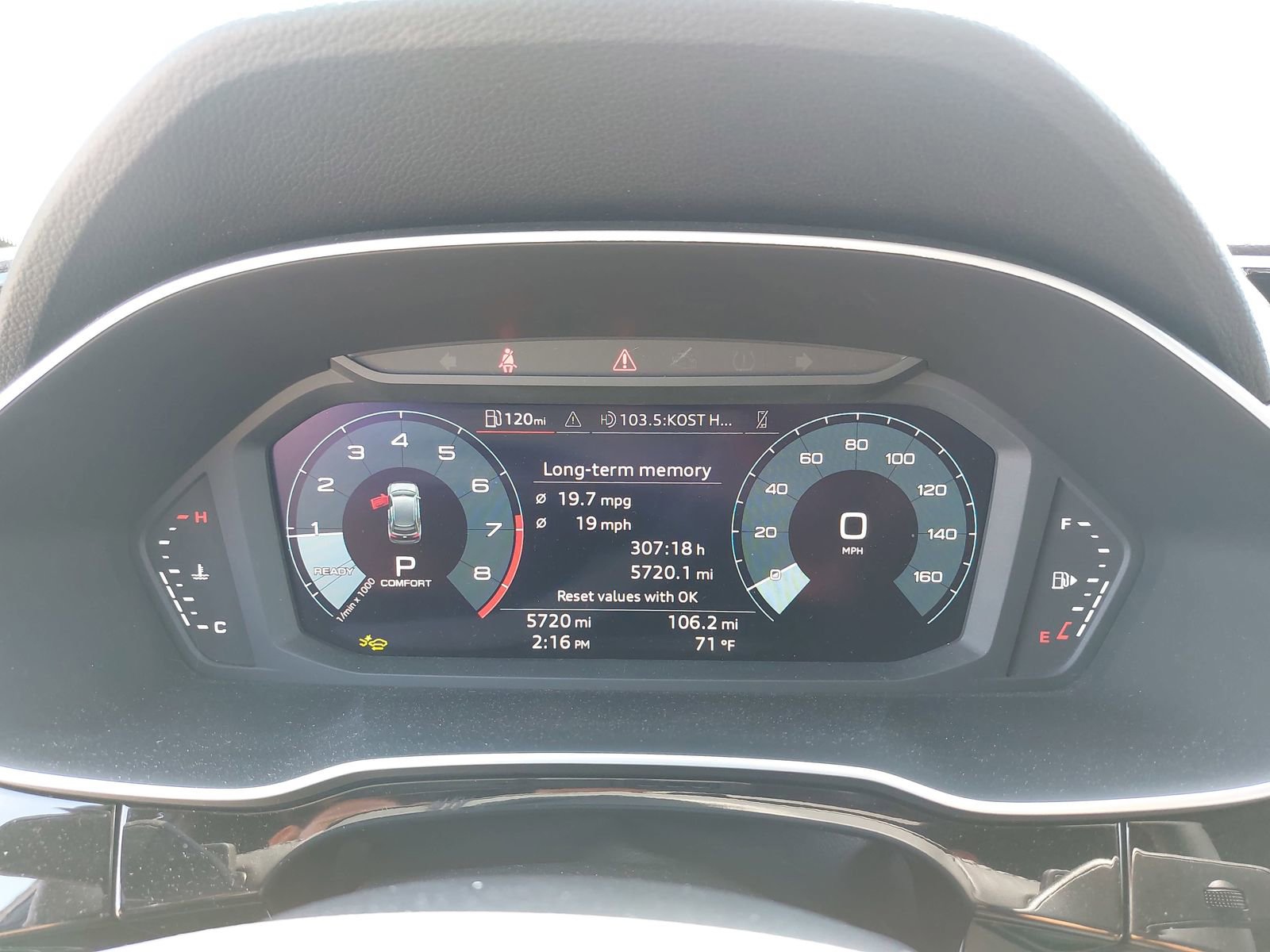 Certified 2025 Audi Q3 2.0T Premium w/ Convenience Package AWD/4WD image 9
