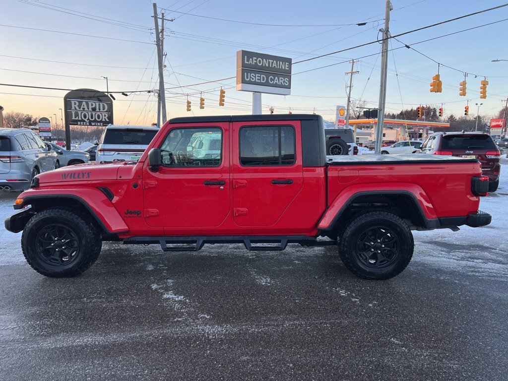 Used 2021 Jeep Gladiator Willys image 2