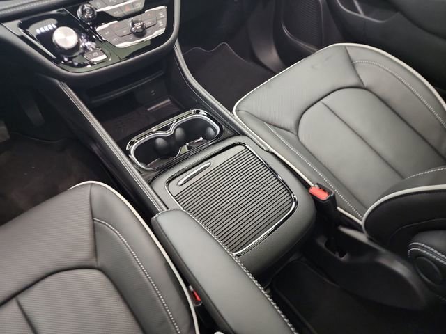 New 2026 Chrysler Pacifica Limited w/ S Appearance Package image 25
