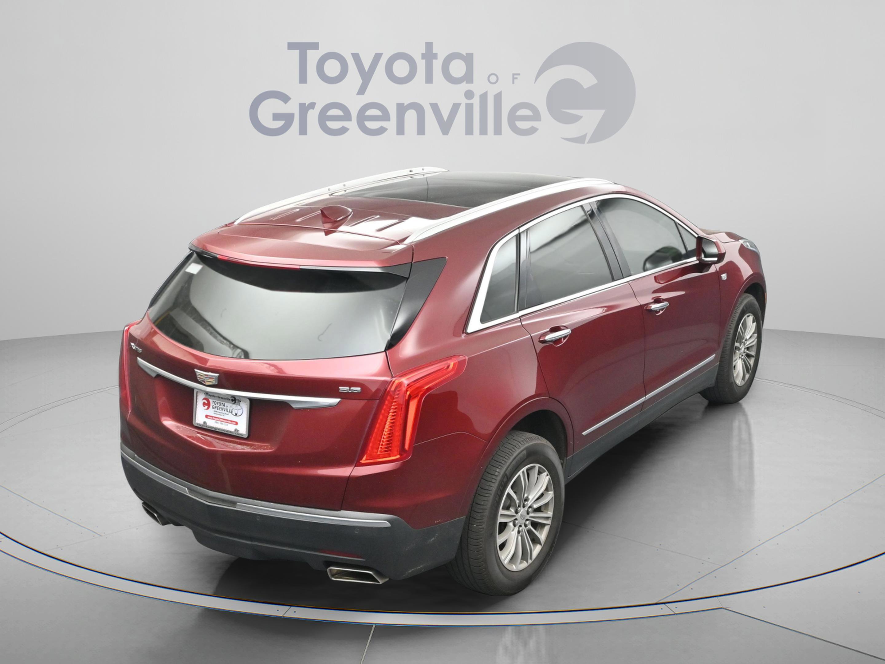 Used 2018 Cadillac XT5 Luxury w/ Driver Awareness Package FWD image 13