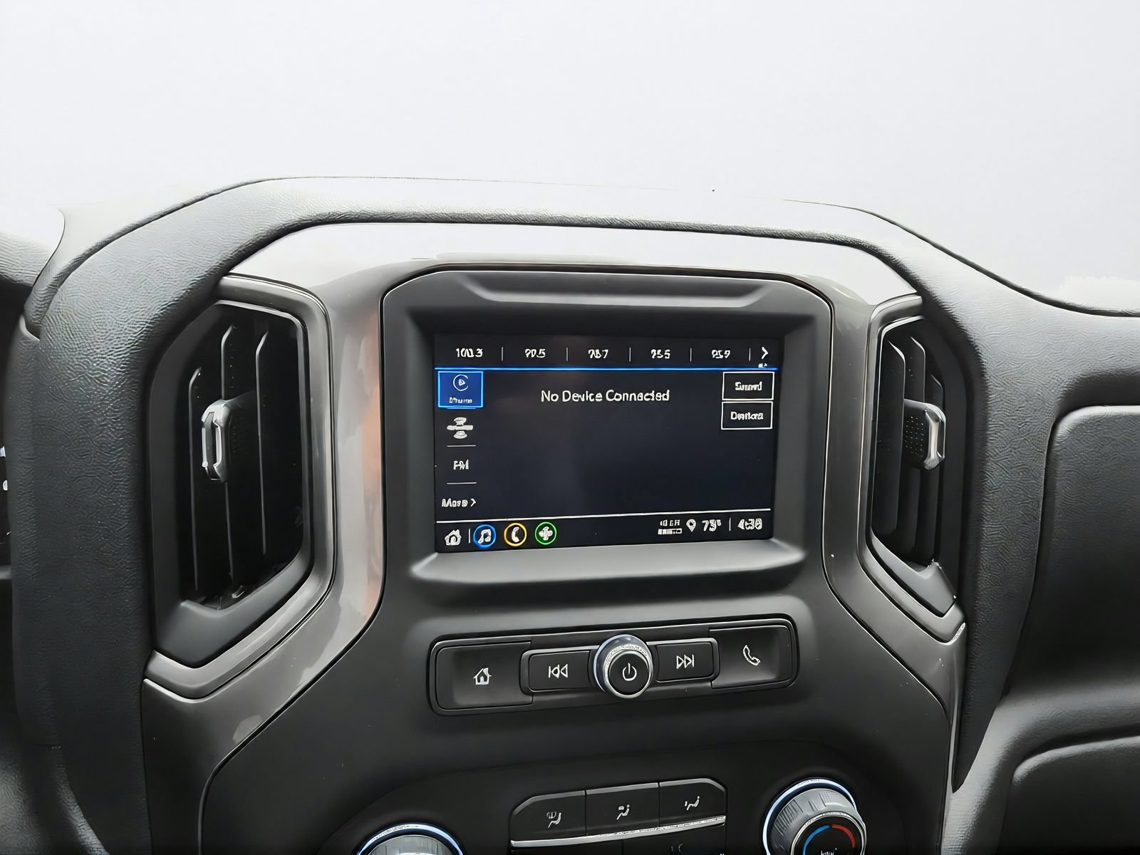 Used 2025 Chevrolet Silverado 1500 Custom Trail Boss w/ Dark Appearance Package AWD/4WD image 16